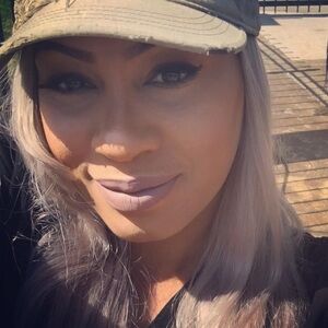 Meet your Posher, Ezina Beauty